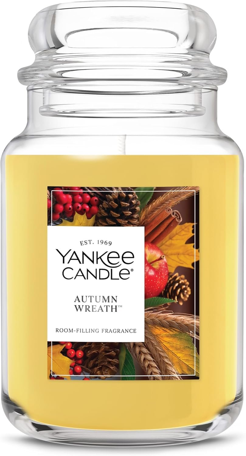 Yankee Candle Autumn Wreath, Thanksgiving Scented Candle, 22oz Large Jar with up to 150 Hour Burn Time, Giftable